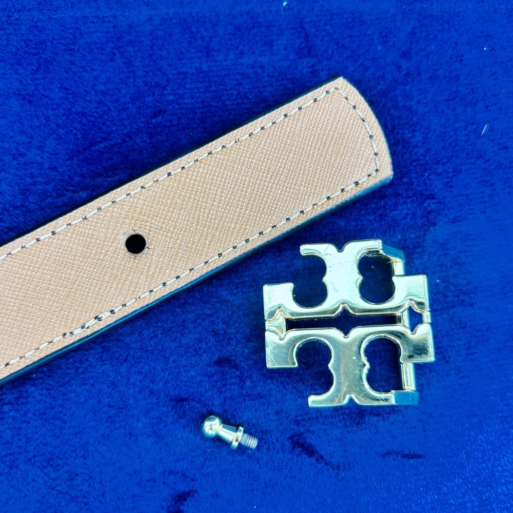 2 in 1 Tory Burch Reversible Leather Belt Black Cognac Gold Logo Buckle 1 Inch - Picture 4 of 5